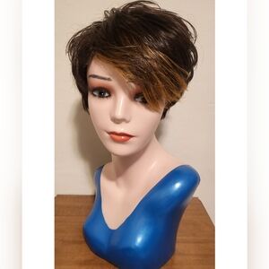 Short Wig w/highlight - 509